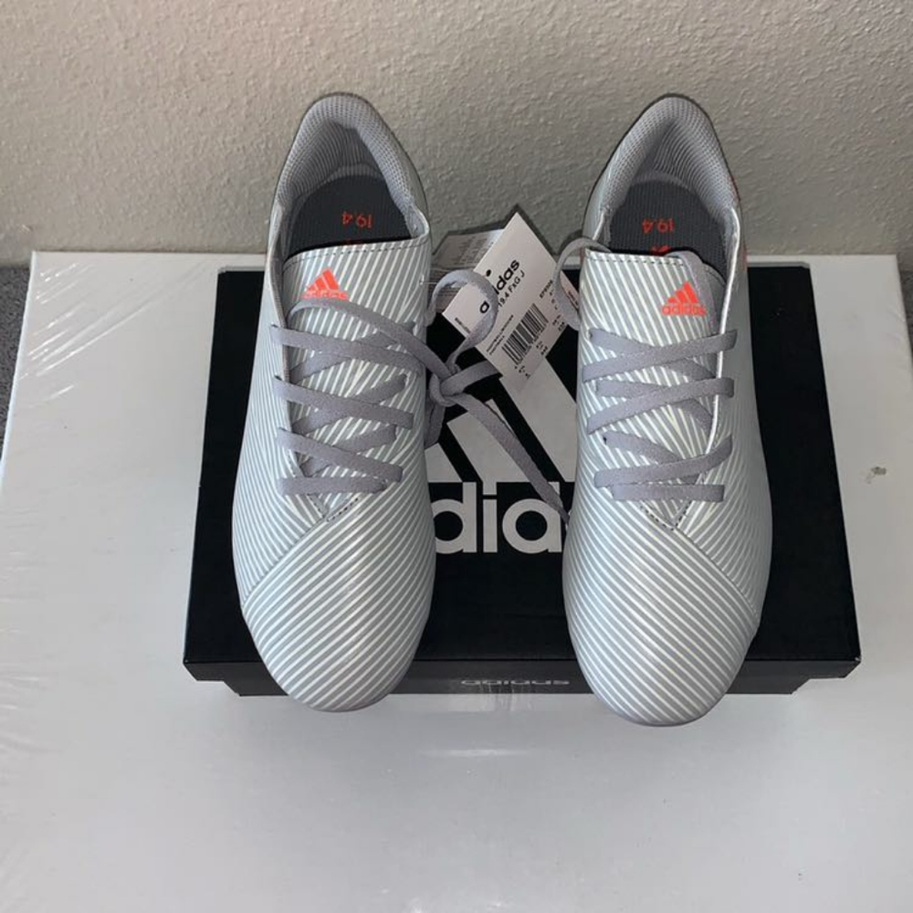 Adidas Nemeziz 19.4 FxG J (Youth 6).